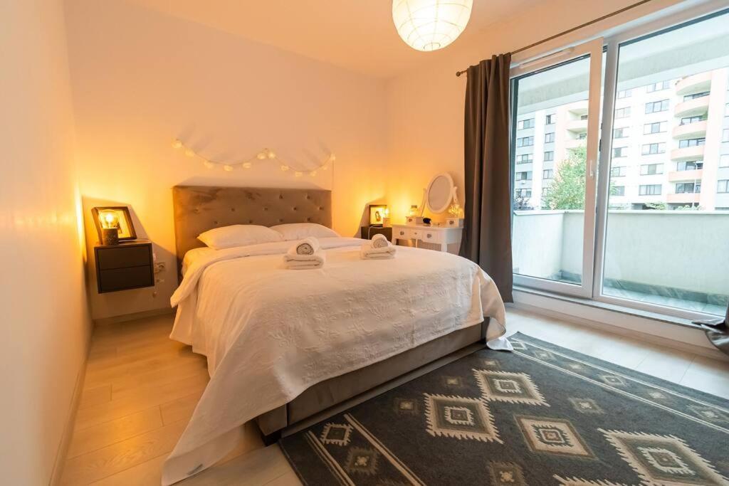 Arte - 2 Bedroom Apartment Near Coresi Mall With Free Parking Braşov Exteriör bild