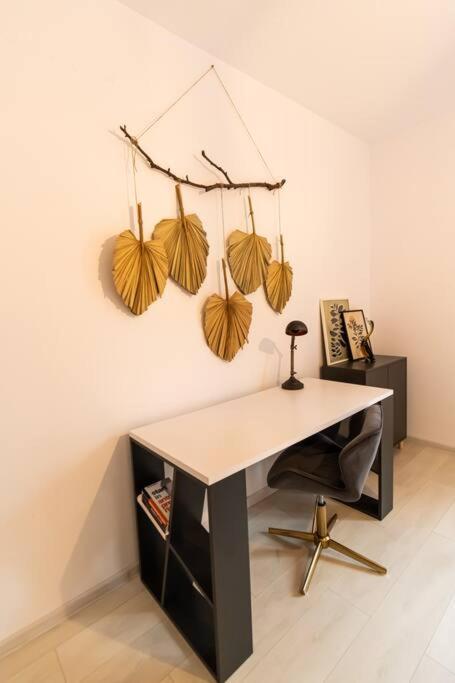 Arte - 2 Bedroom Apartment Near Coresi Mall With Free Parking Braşov Exteriör bild